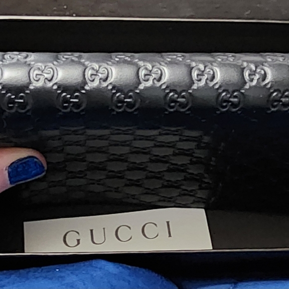 GUCCI MICROGUCCISIMA LEATHER ZIP AROUND WALLET - Picture 10 of 10